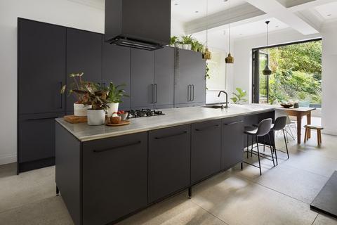 Flat 1, 111 Crouch Hill, London, N8 9RD