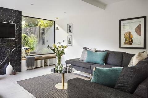 Flat 1, 111 Crouch Hill, London, N8 9RD