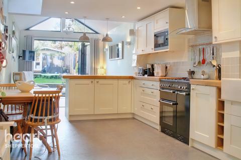 45 French Street, Sunbury-on-thames, TW16 5JL