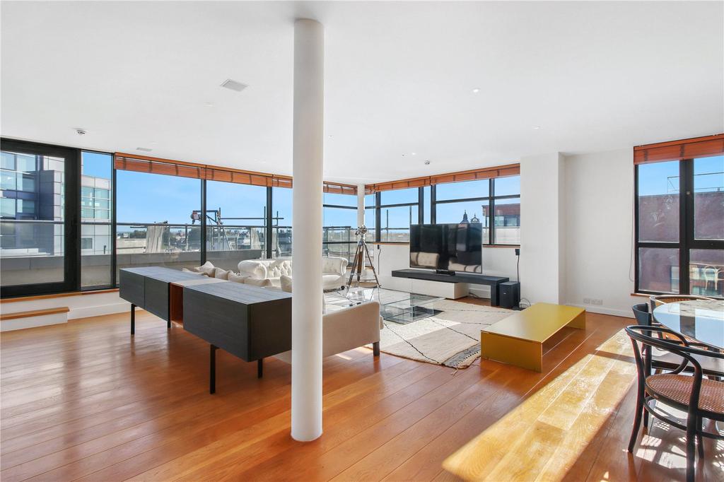 Trevor Square, London 4 bed flat to rent £23,833 pcm (£5,500 pw)