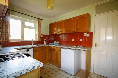 16 Linthouse Close, Peacehaven, BN10 8HZ