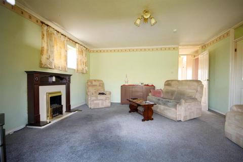 16 Linthouse Close, Peacehaven, BN10 8HZ
