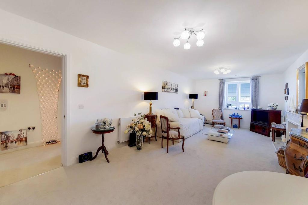 Twickenham Road, Isleworth, ISLEWORTH, TW7 2 bed flat for sale £435,000