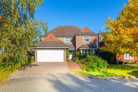 30 Mayes Close, Warlingham, CR6 9LB