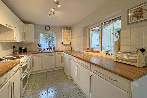 11 Buller Road, Exeter, EX4 1BZ
