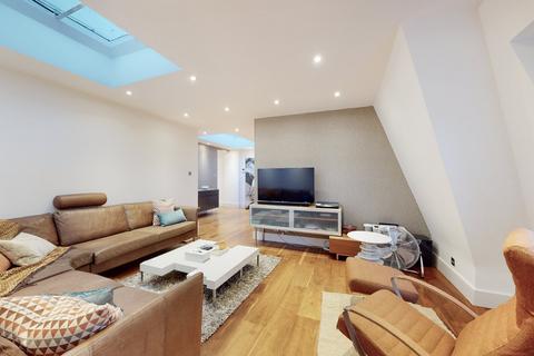 3 bedroom apartment for sale, Wellington Court, 55-67 Wellington Road, St John's Wood, London, NW8