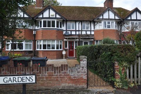 3 bedroom terraced house to rent - Clifton Gardens, Canterbury, Kent, CT2