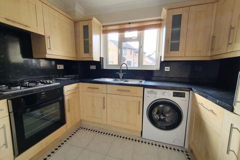 2 bedroom terraced house to rent, Farnefold Road, Steyning