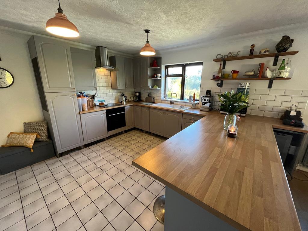 Kitchen/Dining Room