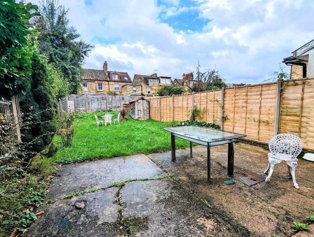 Spencer Hill Road, Wimbledon, London... 4 bed terraced house £2,750
