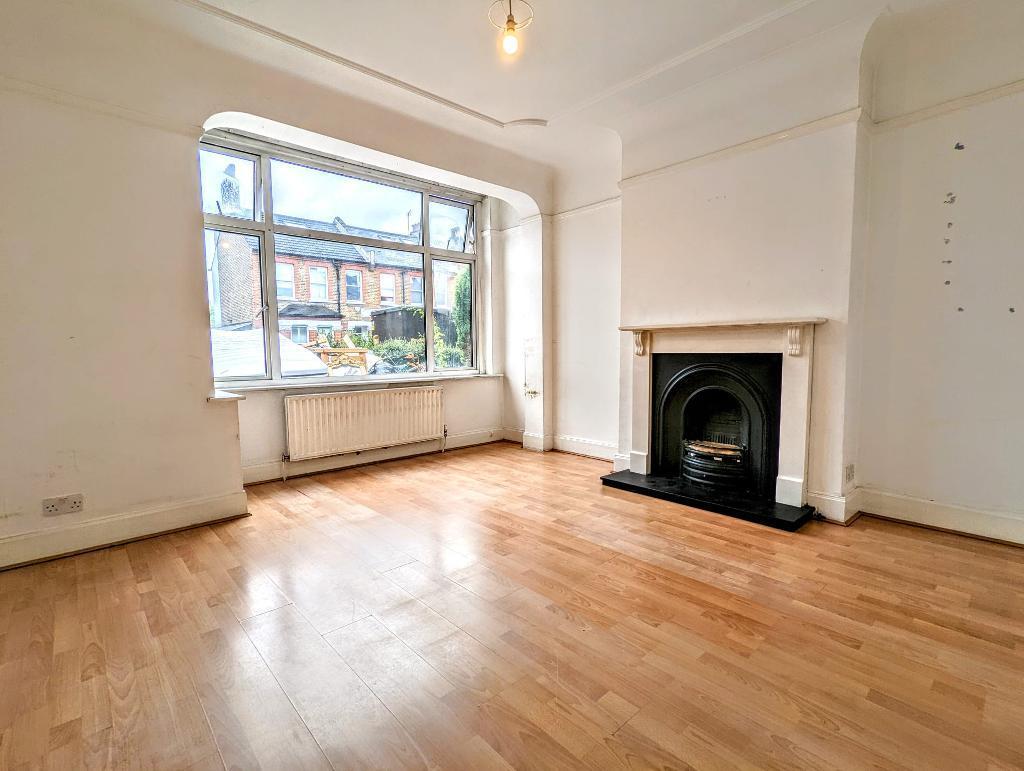 Spencer Hill Road, Wimbledon, London... 4 bed terraced house £2,750