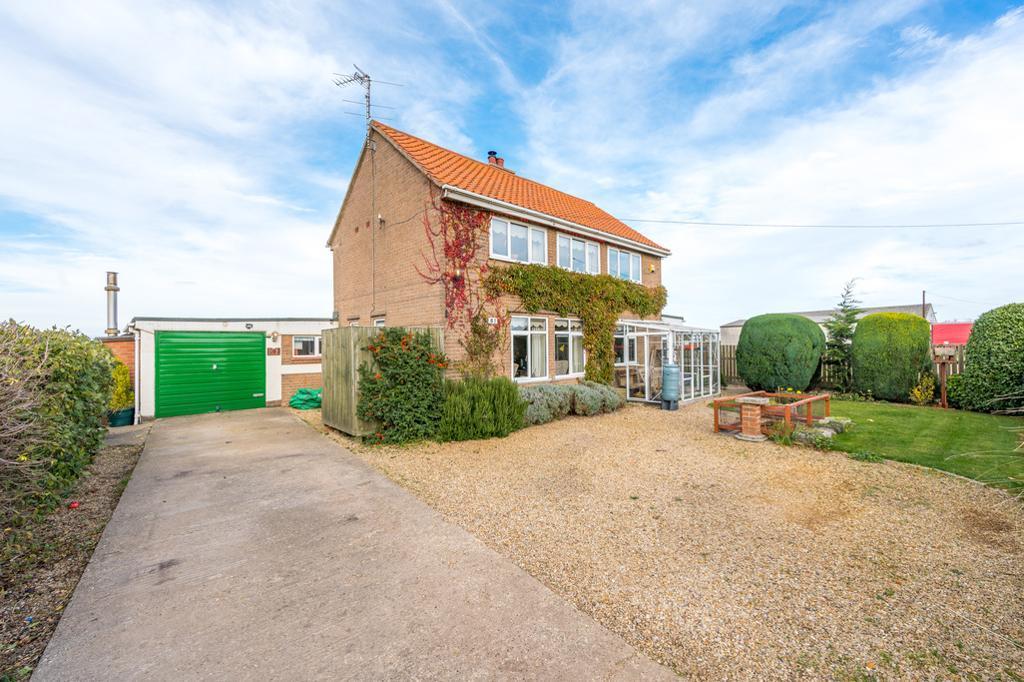 Guys Head Road, Lutton Marsh, Spalding, Lincs, PE12 9NR 3 bed detached