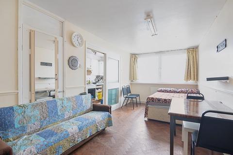 1 bedroom flat for sale - Snowshill Road, Manor Park, London, E12