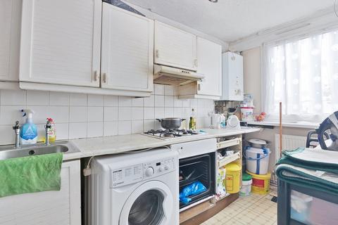1 bedroom flat for sale - Snowshill Road, Manor Park, London, E12