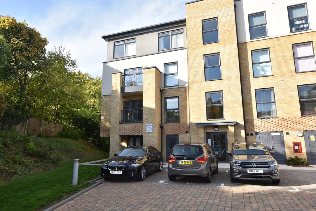 Broad Lane, Bracknell, RG12 1 bed apartment £1,050 pcm (£242 pw)
