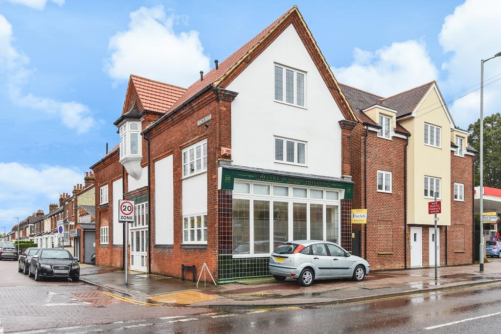 57 Nightingale Road, Hitchin, SG5 2 bed apartment for sale £292,500