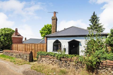 2 Hall Lane, South Ockendon, RM15 6SH