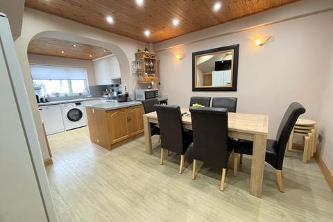 136 Athelstane Road, Glasgow, G13 3QY