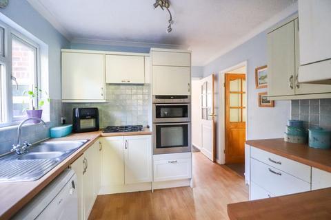 4 bedroom detached house for sale, Southwell Road, Benfleet