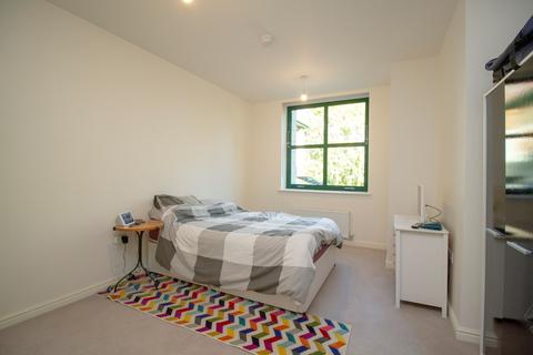 2 bedroom flat for sale - Minley Road, Fleet, GU51