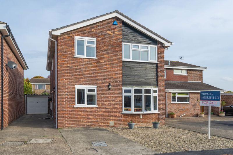 Colne Close, Grove 4 bed detached house £400,000