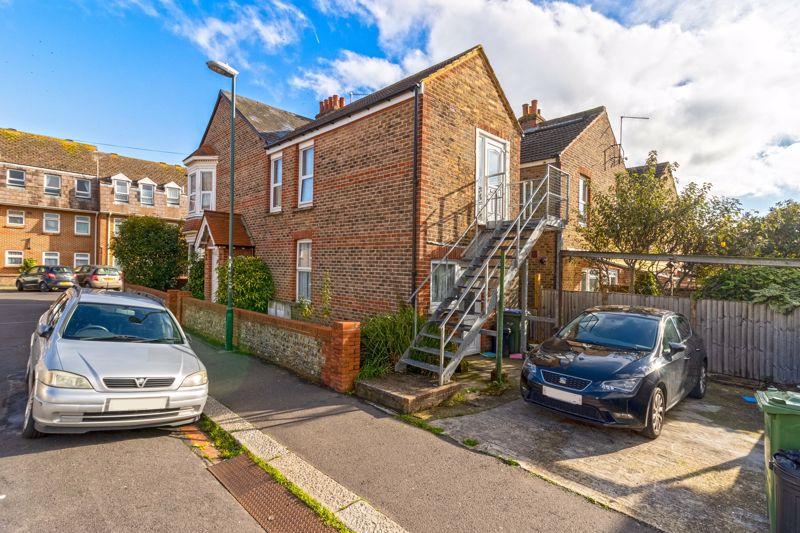 Burnham Avenue, Bognor Regis 2 bed apartment £185,000