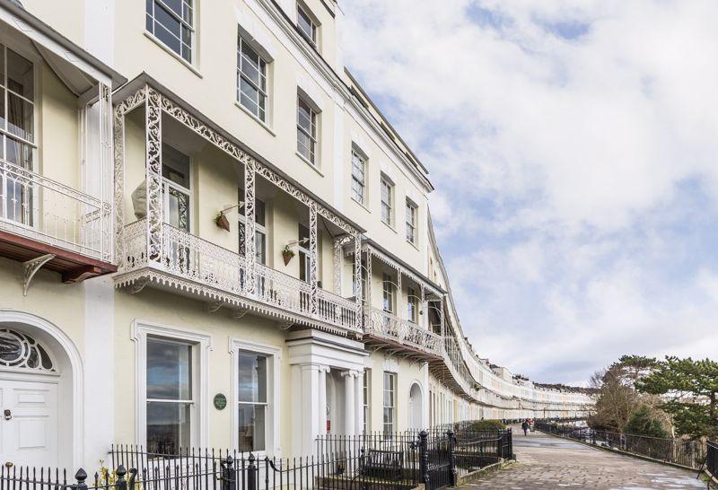 Royal York Crescent, Clifton Village 1 bed apartment £145,000