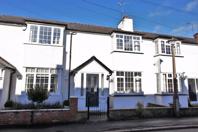 Pinewood Close, Gerrards Cross 2 bed terraced house for sale £585,000