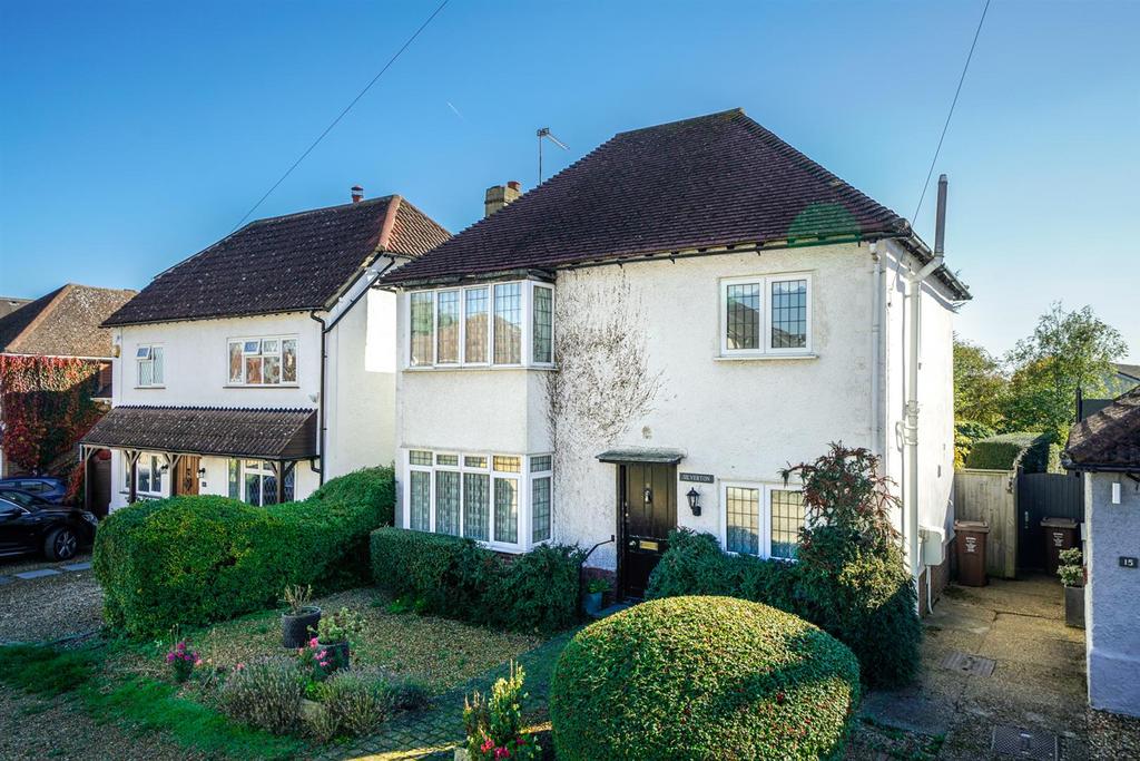 Aysgarth Road, Redbourn, St. Albans 3 bed detached house for sale £