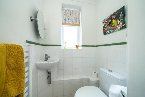 2 Flinders Close, St Albans, AL1 5SZ
