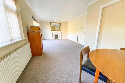 30 Knoll Drive, Warwick, CV34 5YQ