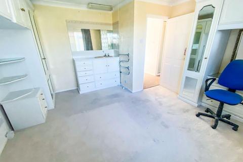30 Knoll Drive, Warwick, CV34 5YQ