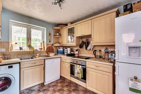 24 Beechcroft Close, South Hykeham, Lincoln, LN6 9NB