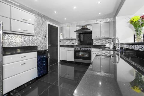 6 College View, Leeds, LS12 3LT