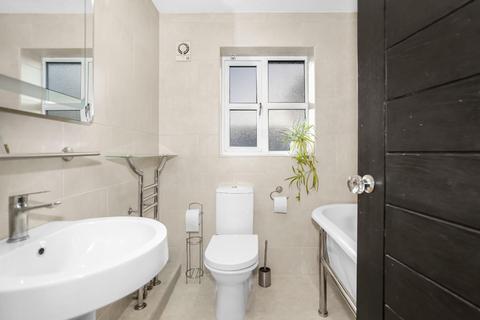 6 College View, Leeds, LS12 3LT