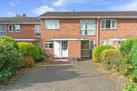 140 Rowood Drive, Solihull, B92 9LJ