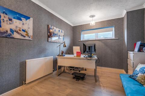 16 Corless Fold, Astley, Manchester, M29 7QR