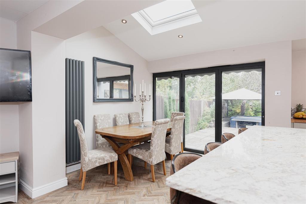 Ewell Park Way
