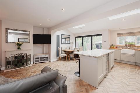26 Ewell Park Way, Ewell, Epsom, KT17 2NP