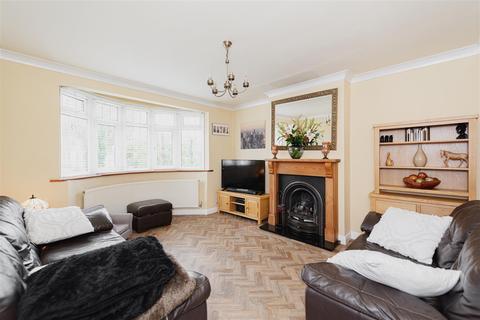 26 Ewell Park Way, Ewell, Epsom, KT17 2NP