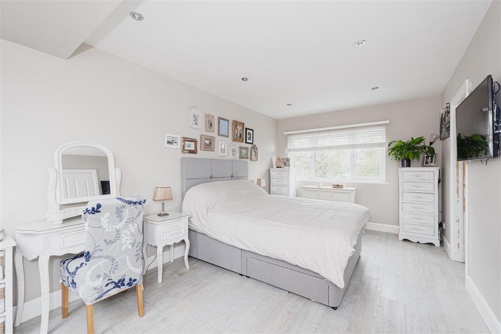 Ewell Park Way