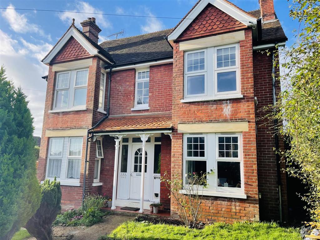 Crowborough Hill, Crowborough 1 bed flat £900 pcm (£208 pw)