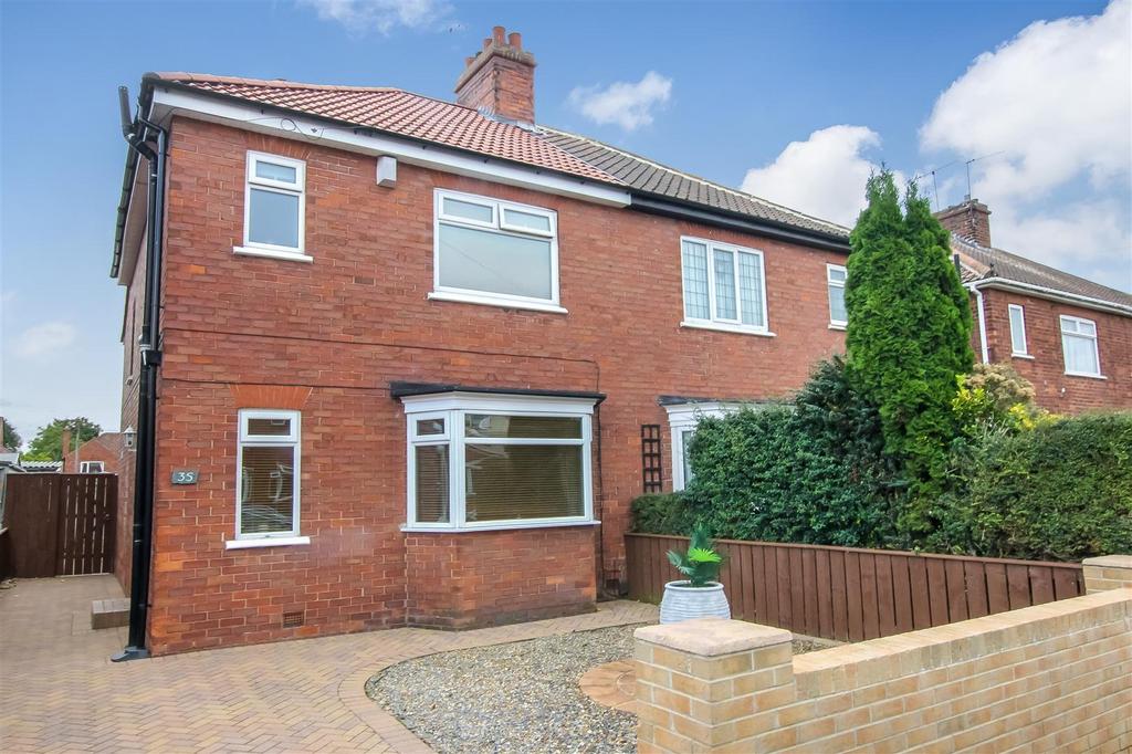 Latimer Road, Darlington 3 bed semidetached house £155,000