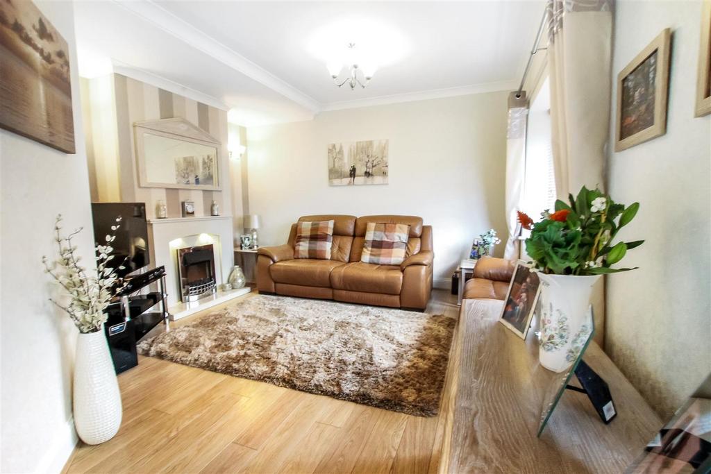 Latimer Road, Darlington 3 bed semidetached house £155,000
