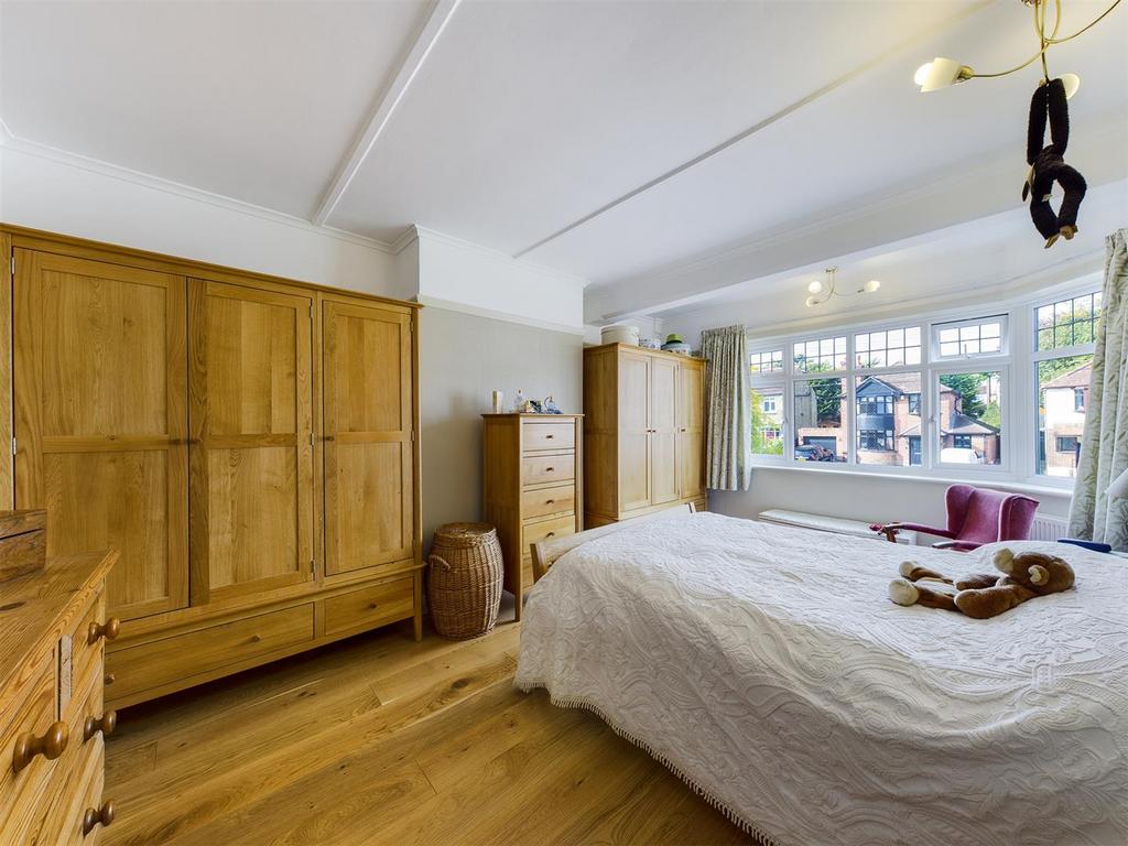 CAM00393 P1-PR0200-STILL16.jpg