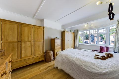 174 Frindsbury Hill, Rochester, ME2 4JR