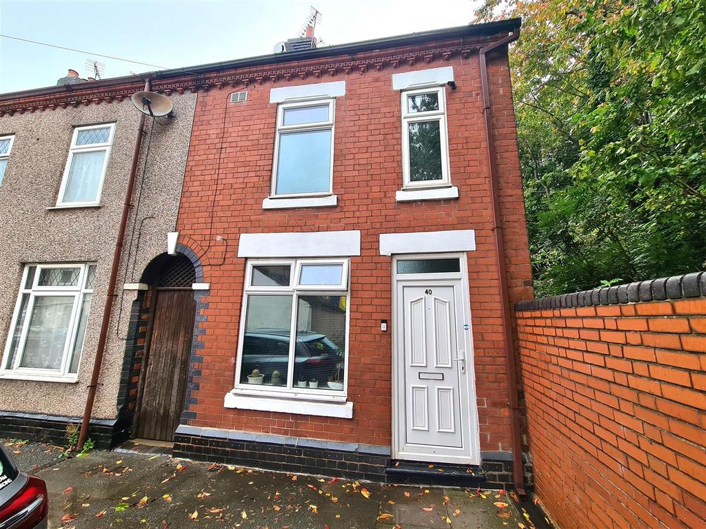 Pool Bank Street, Nuneaton 2 bed end of terrace house £169,950