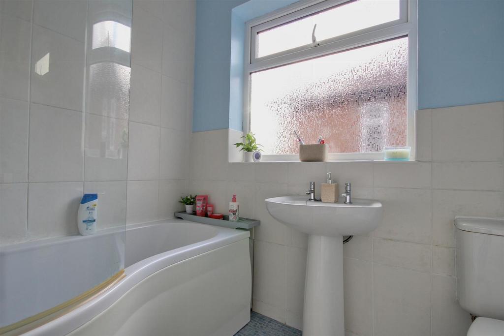Modern first floor bathroom