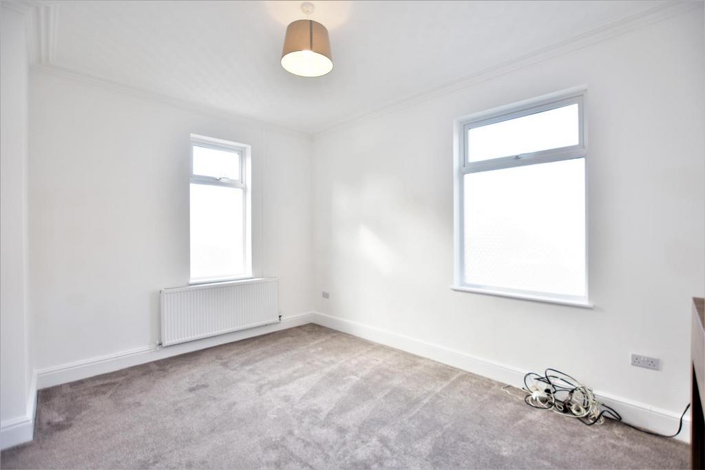 Victoria Road, BarrowInFurness 3 bed end of terrace house £130,000