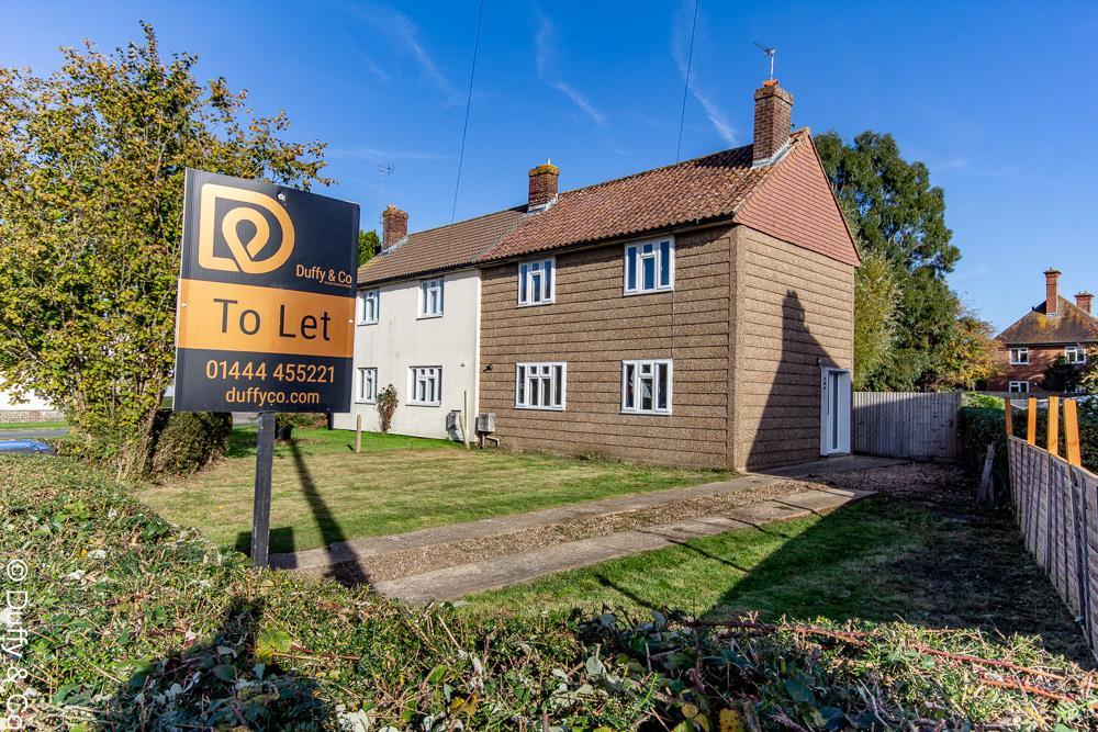 Willow Way, Hurstpierpoint, Hassocks 3 bed semidetached house £1,300